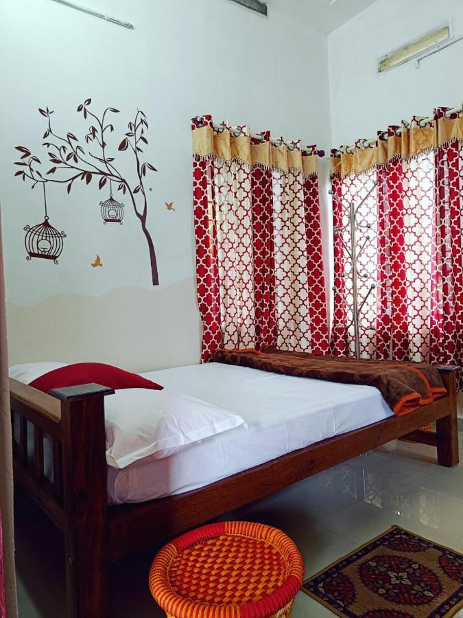 Tranquil Meadows Hues Apartment Kattappana Bagian luar foto